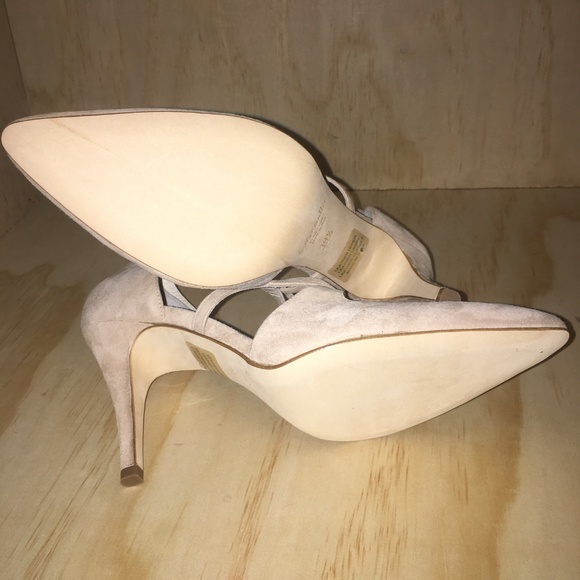 Bettye Muller Women's Gallant Pump - Picture 4 of 6